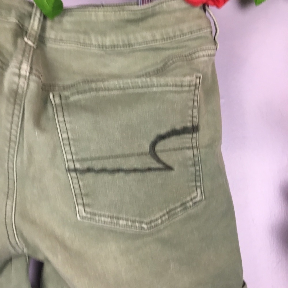 AMERICAN EAGLE AEO Twill Super Stretch Green Gray Denim Jean Shorts Size 8 - Picture 7 of 14